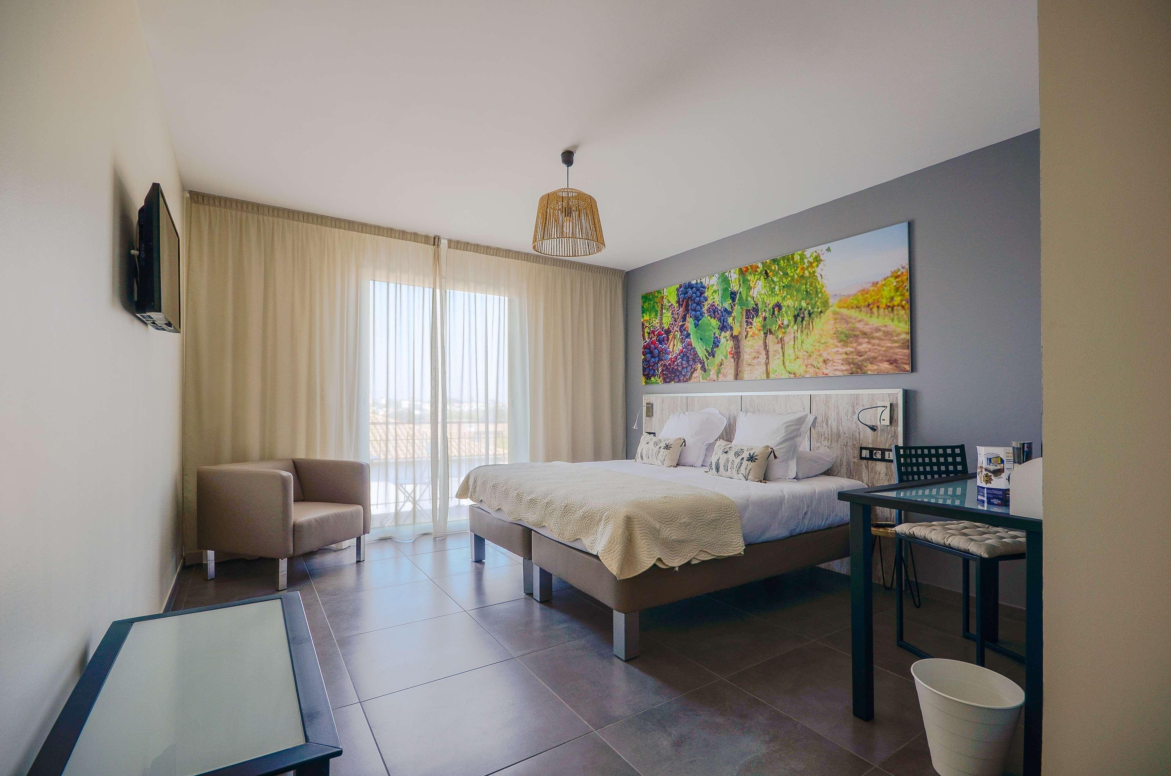 ชัวร์ โฮเทล บาย เบสต์ เวสเทิร์น เบซิเยร์ เลอ โมเนสตี Hotel Boujan-sur-Libron ภายนอก รูปภาพ