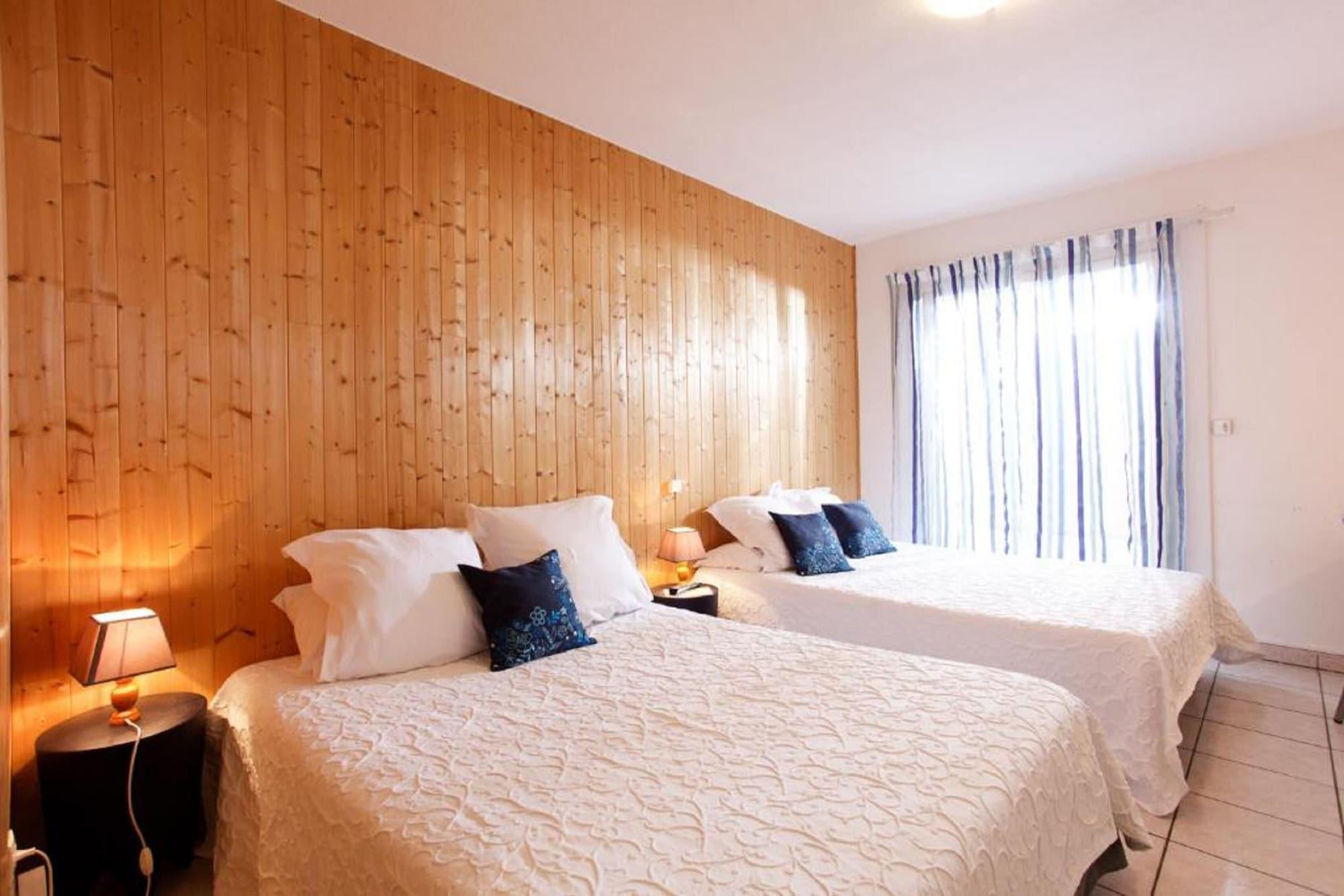 ชัวร์ โฮเทล บาย เบสต์ เวสเทิร์น เบซิเยร์ เลอ โมเนสตี Hotel Boujan-sur-Libron ภายนอก รูปภาพ
